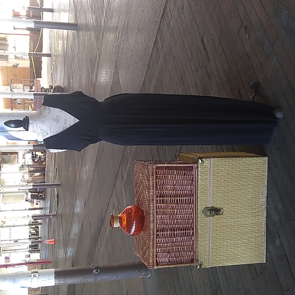 Lily long black dress (size extra large)